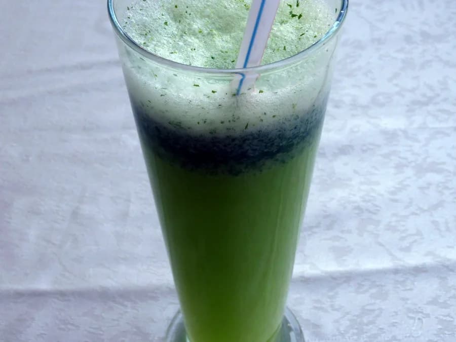 Lemon mint drink